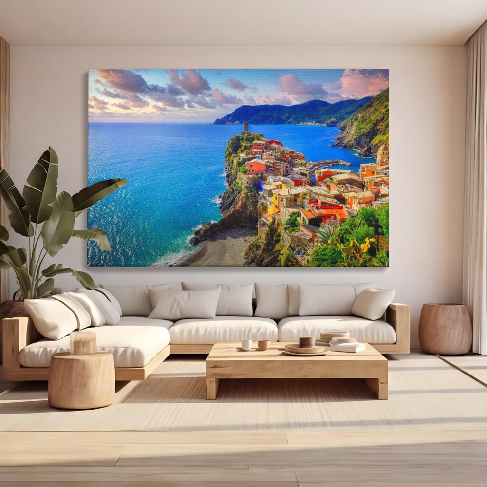 Tablou canvas cu peisaj costier italian cu sat colorat pe stanca, fara rama, pe sasiu de lemn, pe perete intr-un living